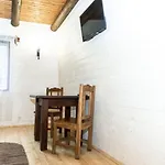 Wood House Hotell