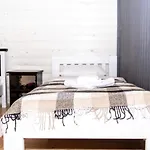 Hotell Wood House *