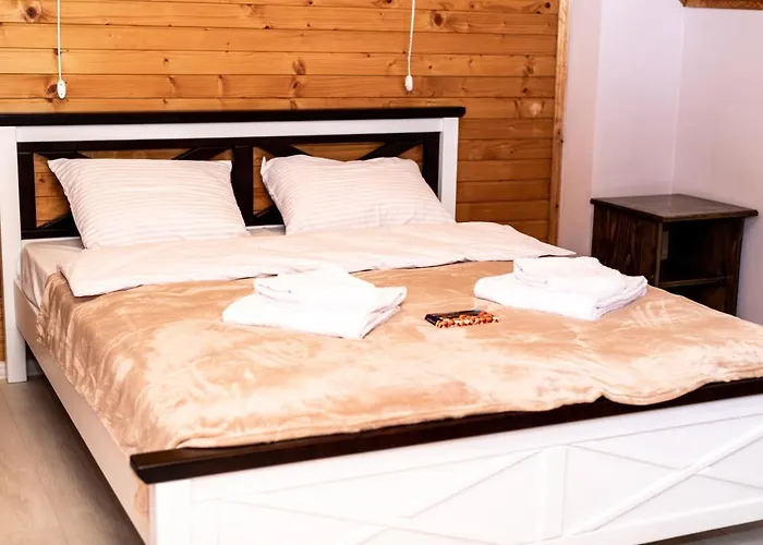 Wood House Hotel *